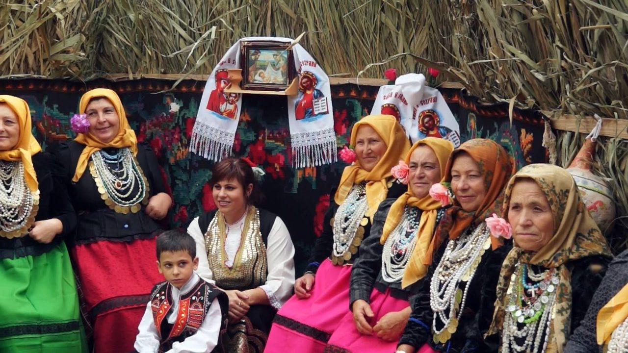 Гагаузы фото. Народы Молдавии Гагауз. Гагаузы и молдаване. Народности Молдавии гагаузы. Молдавия нация гагаузы.